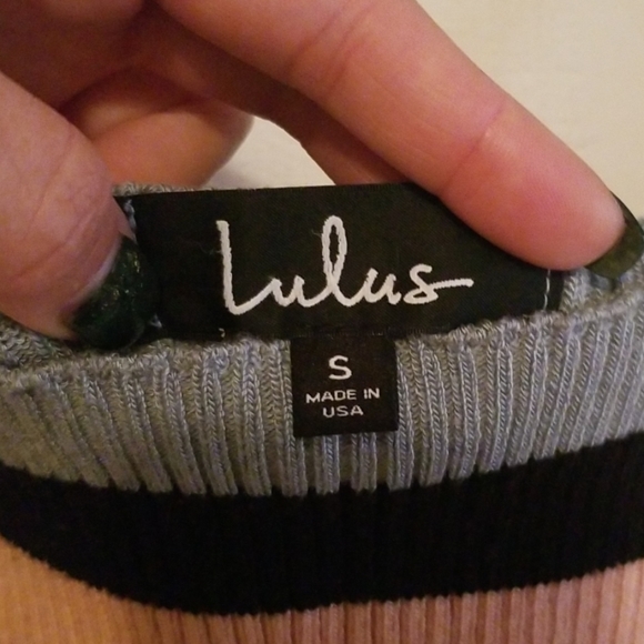 Lulu's off shoulder crop top - Picture 3 of 3